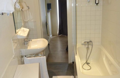 Richebourg - Saint-Clement Hotel | Hôtel Terminus