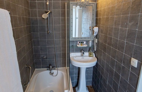 Barneville-Carteret Hotel | Hôtel Traiteur les Ormes, The Originals Relais