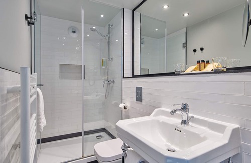 Quartier de la Porte-Saint-Denis Hotel | Hôtel Vacances Bleues Provinces Opéra