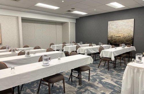 Boucherville Hotel | Hôtel WelcomInns