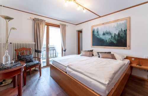 Furtwangen Hotel | Höhengasthaus Kolmenhof an der Donauquelle