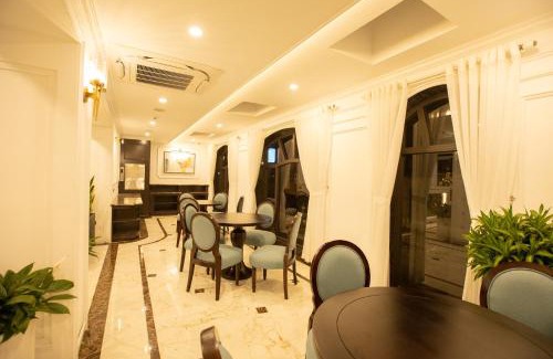 Trung Hoa Nhan Chinh Hotel | Hồng Vận Hotel