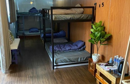 La Gi House | H Homestay Container Lagi Beach