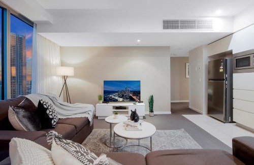 Surfers Paradise Apartment | H'Residences 2 Bedroom Unit - Ocean & City Views, Lvl 22!