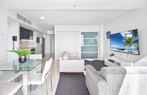 Surfers Paradise Apartment | H Residences Ocean View