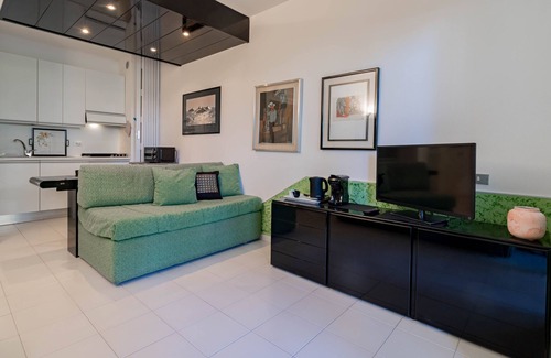 Sanremo Apartment | 𝐇11 [Jade Green] Pool - Tennis - Parking