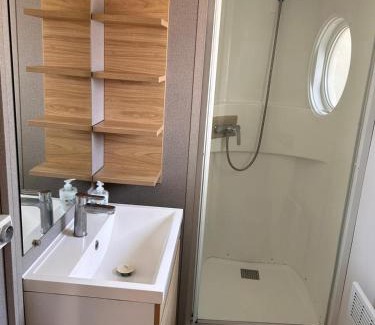 Houlgate Resort | H147-Mobilhome cosy 2 chambres 4 personnes camping 5 étoiles