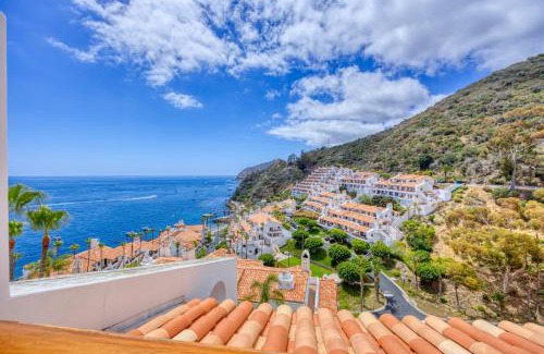 Avalon House | H1784 - Hamilton Cove Villa 17-84