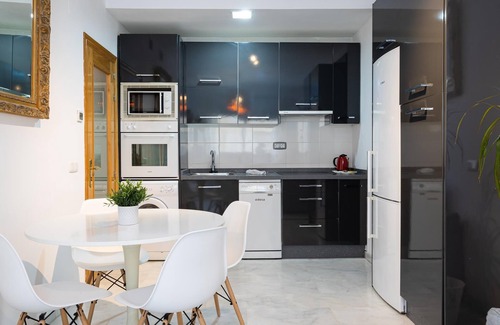 Capuchinos Apartment | H2M Carrera Capuchinos Free parking AA