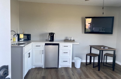Graham House | H4 Hideout -PK lake, rodeo, hunters, and Graham visitors welcomed!