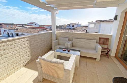 Budoni Apartment | H41 Attico moderno vista mare in centro storico Budoni