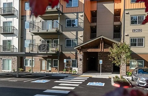 Fort Lewis Apartment | H4N Wellstone | 2Bd Apartment Near JBLM