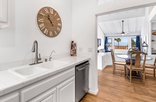 Avalon Condo | H961: Center unit / Building 9 / ONLY 12 steps + Breathtaking Ocean View