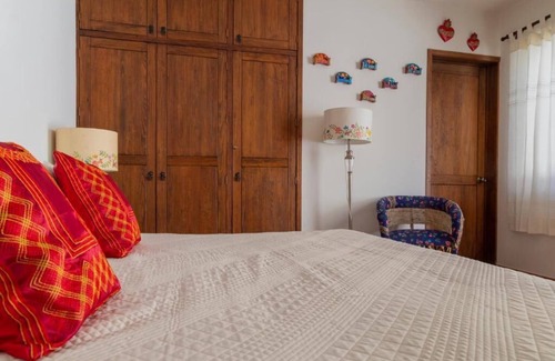 Reforma Bed & Breakfast | Habitación Alebirjes en Casa Los Arquitos B&B