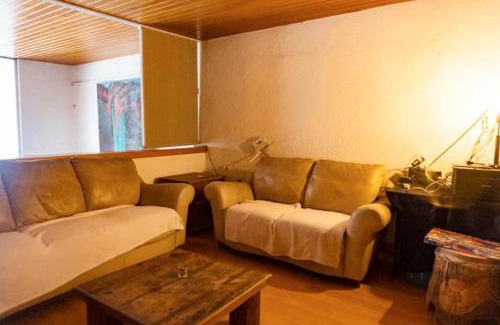 Providencia House | habitación con baño en amplia casa H3