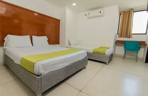 El Prado Hotel | Habitacion Deluxe Triple Cerca Al Malecón Turístico Río Magdalena Barranquilla