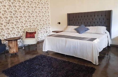 Valle de Bravo House | Habitacion Encino en Santa Teresa!