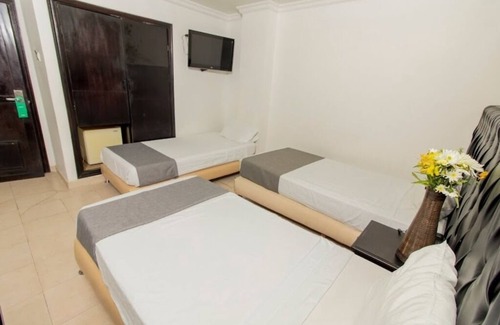 El Prado Hotel | Habitacion Superior Triple Cerca Al Malecón Turístico Río Magdalena Barranquilla