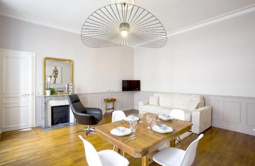 Chaussee-d'Antin Apartment | Habitat Parisien - 1BR-1BA - Galeries Lafayette
