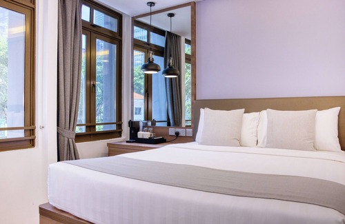 Downtown Singapore Hotel | Habyt Clarke Quay - Previously Champion City