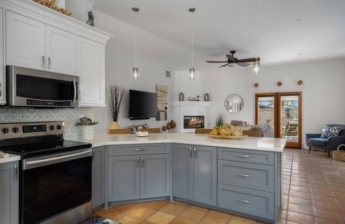 La Quinta Cove House | Hacienda Getaway Pool, Hot Tub, & Steps to trails.