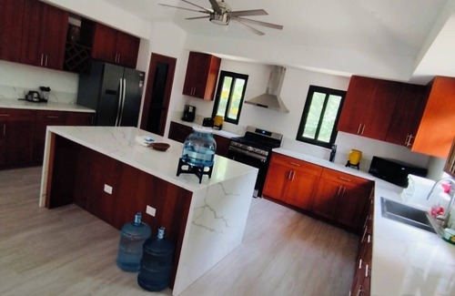 Playa Colorado House | Hacienda Iguana 3 brm 4 bath private house w/pool steps away from Beach club
