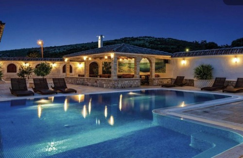 Seget Gornji Villa | HACIENDA MAXIMILIAN 22 person