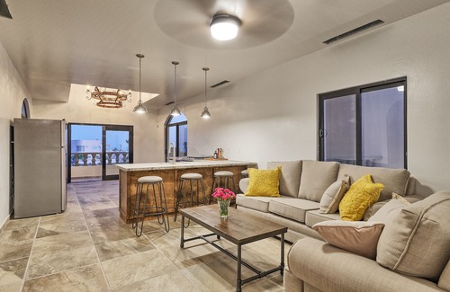 Las Conchas House | Hacienda Solis: Relax in luxury with ocean views from your private pool