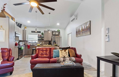 Linn Creek Apartment | Hackberry Lookout - Osage Beach