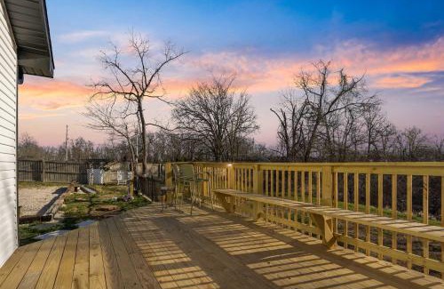 Linn Creek Apartment | Hackberry Lookout - Osage Beach