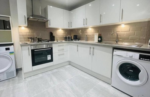 Upper Clapton Apartment | Hackney Studios by Sleepy - Studio Flat 12