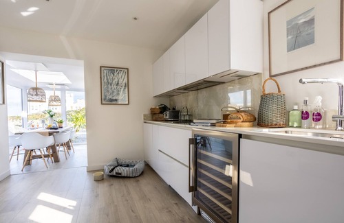 Rhosneigr Cottage | Hafan: Pet-friendly beach-front holiday cottage in Rhosneigr