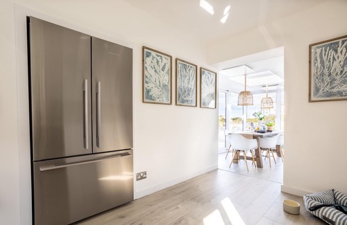 Rhosneigr Cottage | Hafan: Pet-friendly beach-front holiday cottage in Rhosneigr