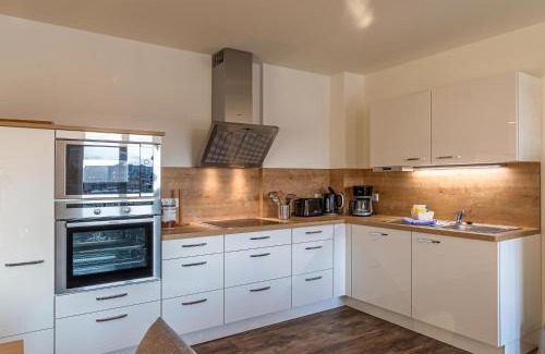 Muritz Apartment | Hafenflair- Apartment mit Balkon & Kamin in der Hafenresidenz
