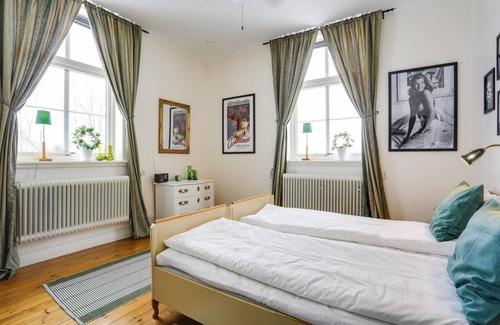 Orebro Bed & Breakfast | Hagbackens Gård Bed & Breakfast