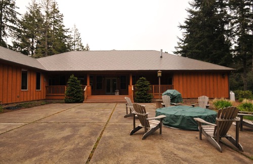 Bandon House | HagenHouseBandon , An Executive House Set Up For 8 Golfers Or 4 Couples.