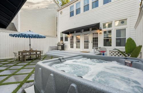 Haile Plantation House | Haile Village Hideaway 3 Beds with Crib and Hot Tub Near UF