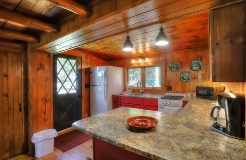 Rangeley Cabin | Haines Landing - 7 Spruce Street - shared waterfront on Mooselook