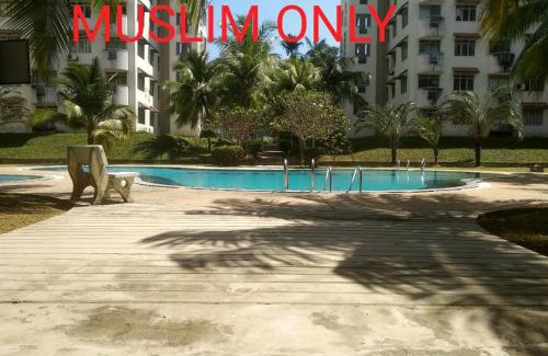 Tanjung Tanah Merah Apartment | Haji Din Cocobay Condo