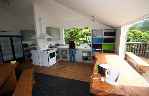 Queenstown City Centre Hostel | Haka House Queenstown