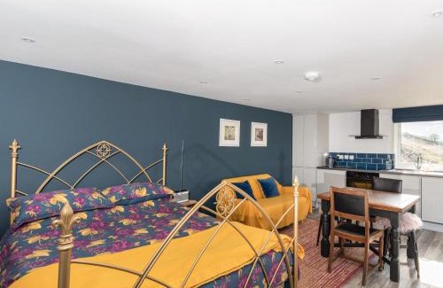 Glandyfi House | Haka Lodge