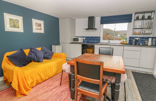 Glandyfi Cottage | HAKA LODGE, pet friendly, character holiday cottage in Devil’s Bridge