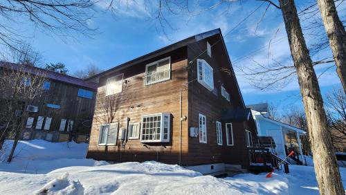 Echo Land House | Hakuba Alpine Maison by JAMSZ ROYALE