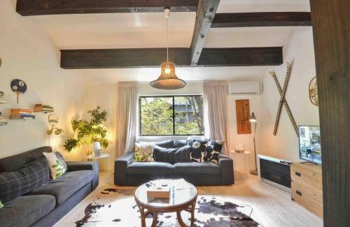 Hokujo Ski Chalet | Hakuba Boden - Unique Luxury Chalet