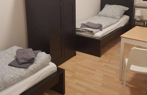 Halle Apartment | HAL04 cozy flat with TV & WiFi in Halle