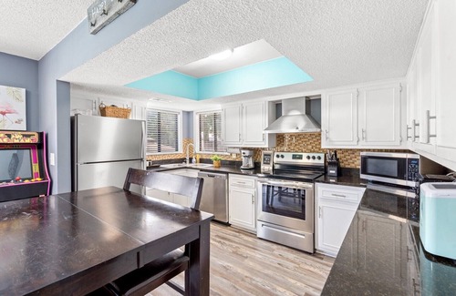 Crescent Beach House | Halcyon Days – Your Private Vacation Escape