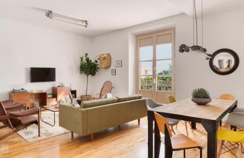 Centro Apartment | Halcyon Days designer apartments by Ana Locking