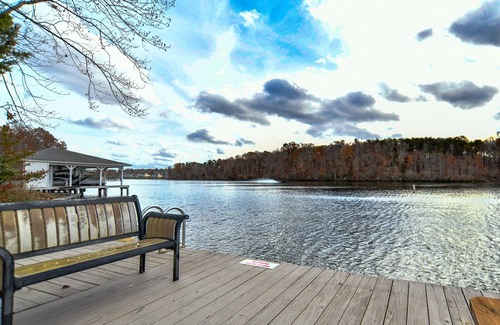 Mineral House | Hale Aloha at Lake Anna