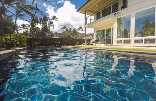 Laie House | Hale Kamalani - Oceanfront, Walk to Beach, BBQ , Lanai