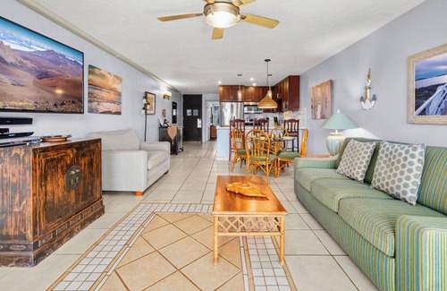 Kihei Condo | Hale Kamaole 208 - Relax and Enjoy Your Beautiful Ocean View Suite